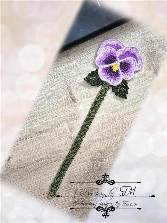 Bookmark Pansy TM/ 5x7 hoop