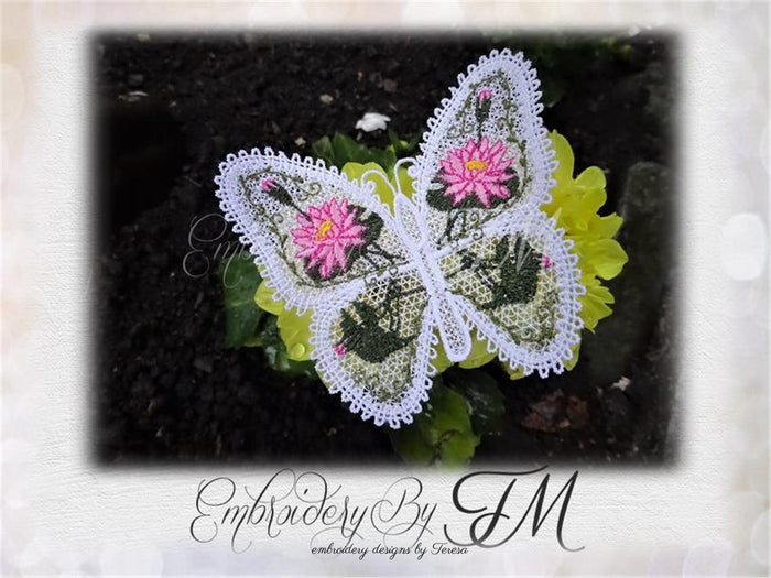 Butterfly July / 4x4 hoop