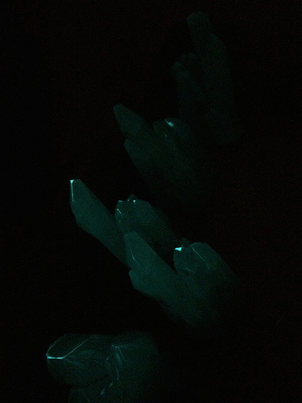 CAST CRYSTAL LIGHT- QUARTZ CHUNK