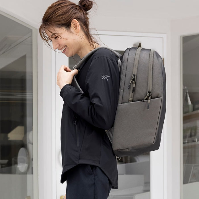 THULE Subterra 2 Backpack 27L (Vetiver Gray) | Isetan KL Online Store