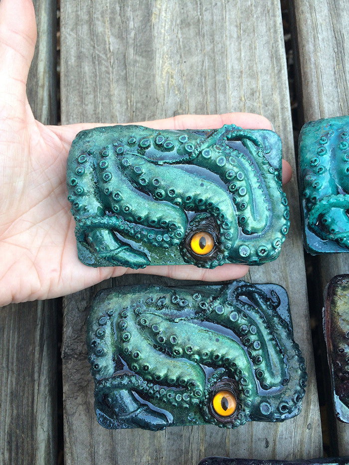 TENTACLE BELT BUCKLE