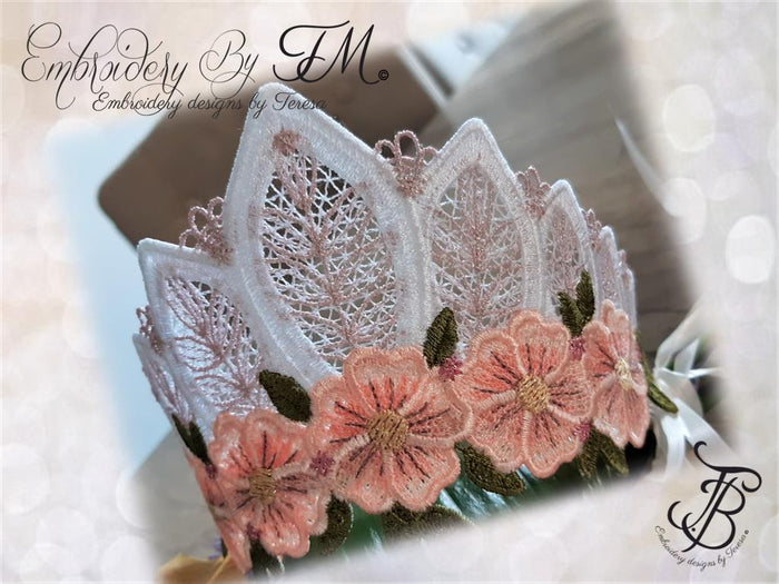 Tiara with flowers FSL / 6x10 hoop and 5x7 hoop
