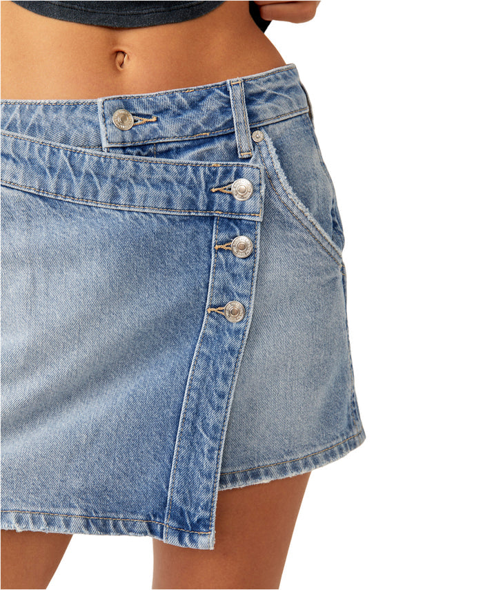 Wynne Denim Skirt in Light Indigo - Madison's Niche