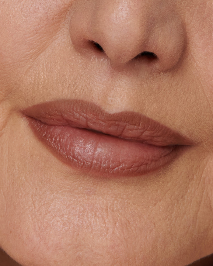 1N Light Tawny Caramel (Sculpt and Shade Lip Pencil)