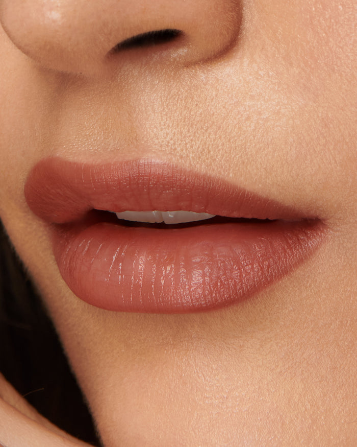 2W Medium Rosewood (Sculpt and Shade Lip Pencil)