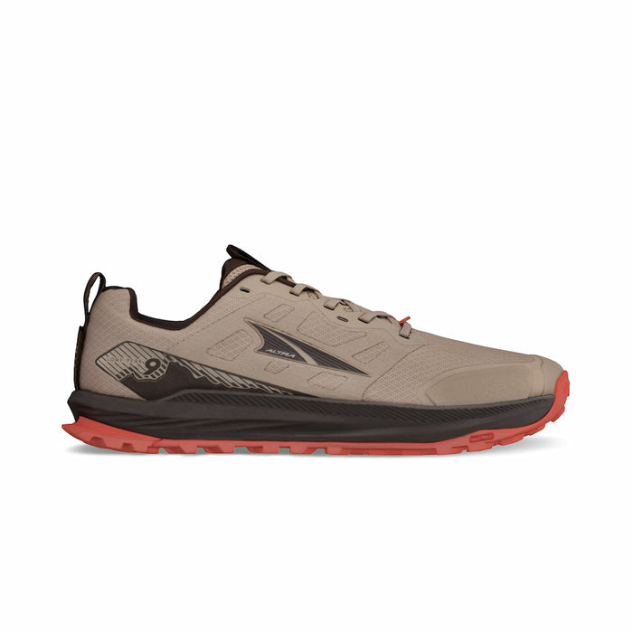 BROWN / 8