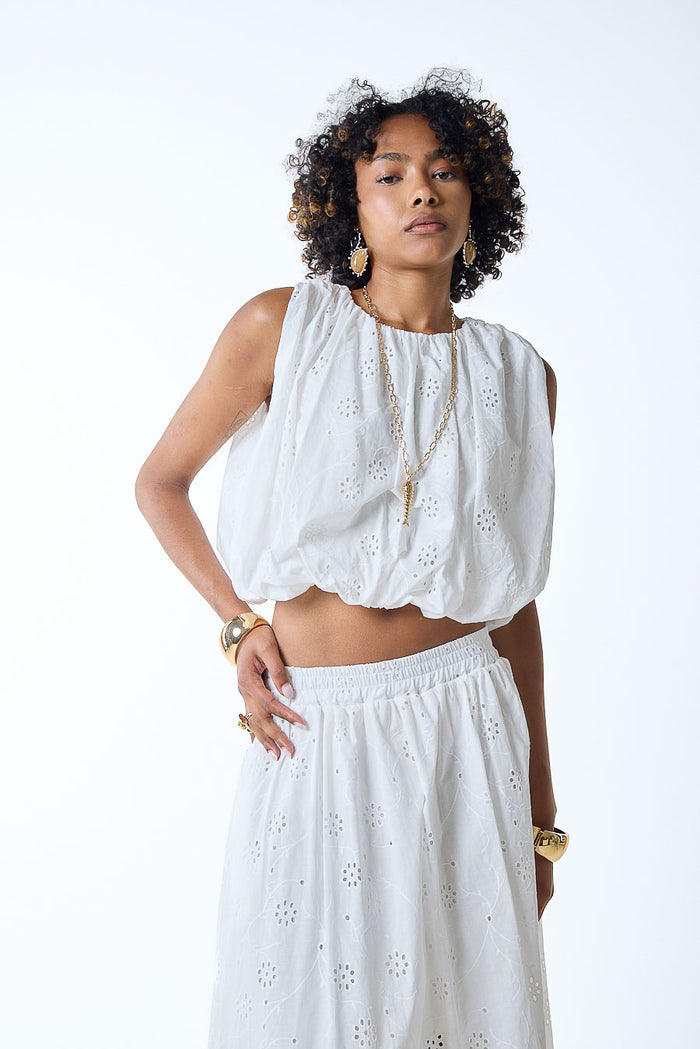 Broderie anglaise sleeveless elastic hem cropped top wholesale