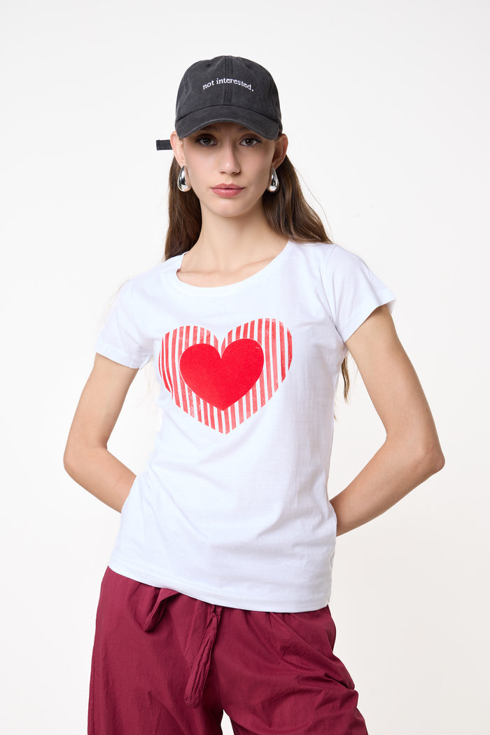 Contrast heart graphic cotton t-shirt wholesale