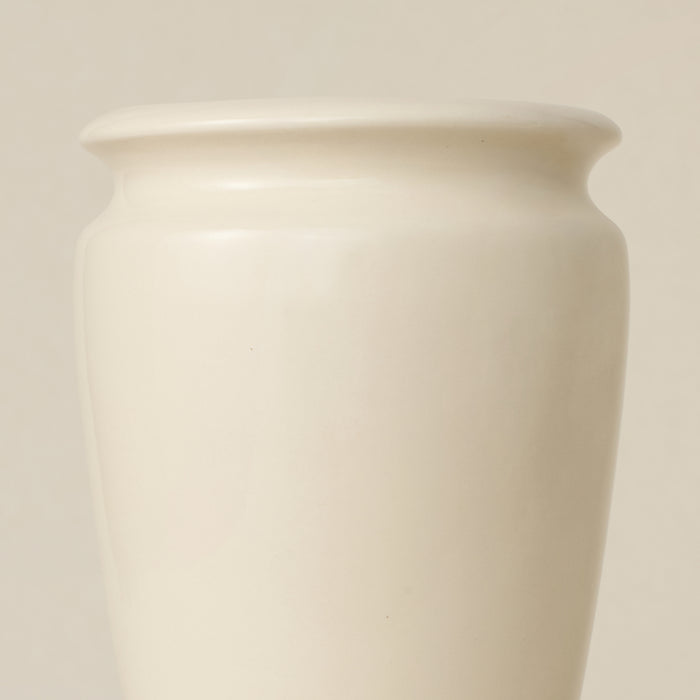 Cornet Vase, Raffia