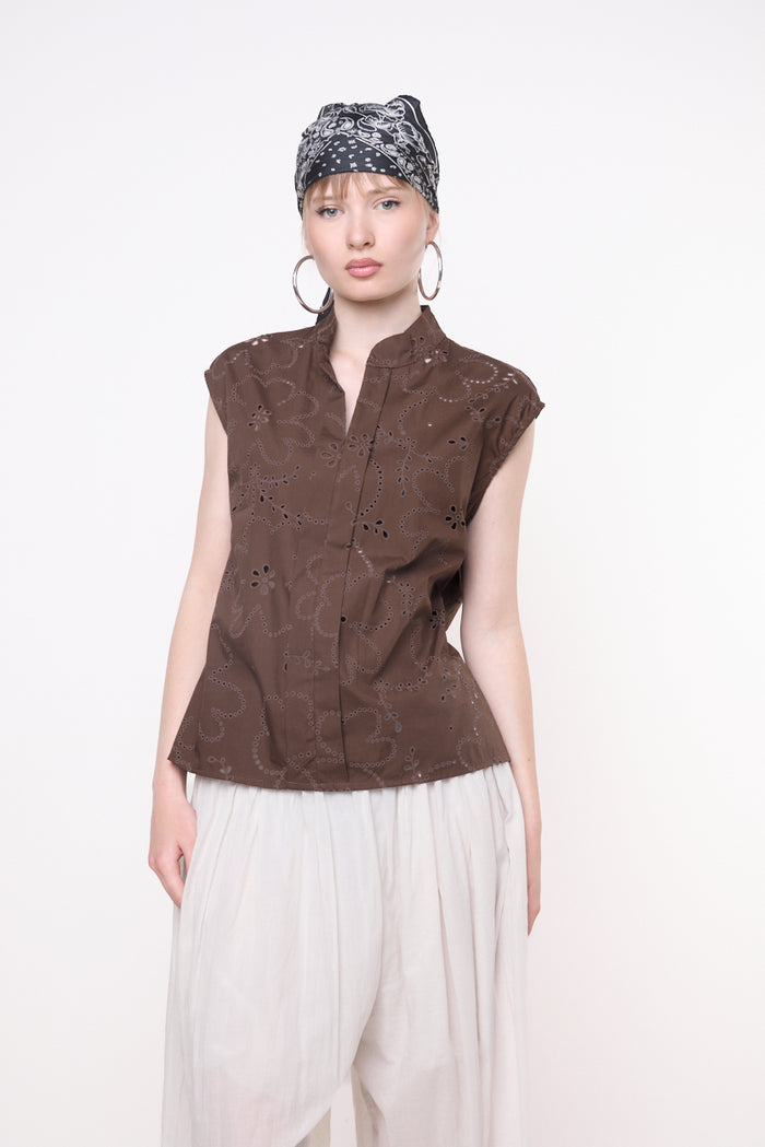 Embroidered sleeveless cotton blouse wholesale