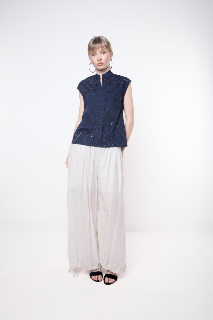 Embroidered sleeveless cotton blouse wholesale