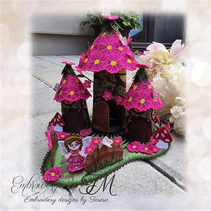 Fairy houses TM / two sizes