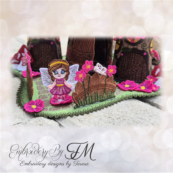 Fairy houses TM / two sizes