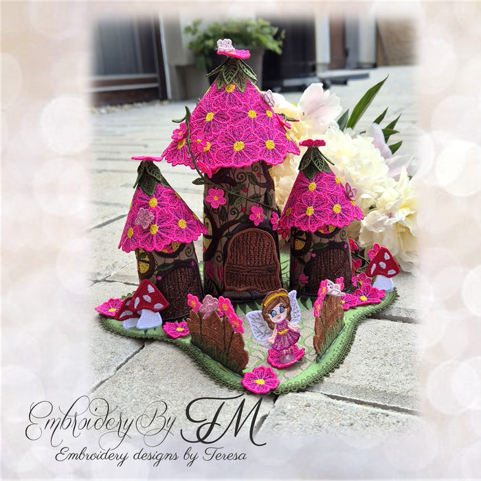 Fairy houses TM / two sizes
