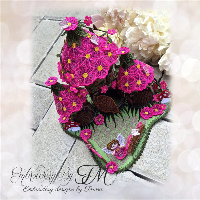 Fairy houses TM / two sizes