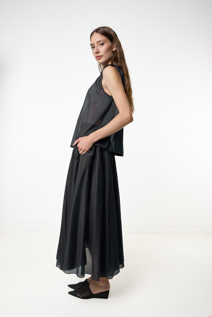 Flowing maxi skirt wholesale