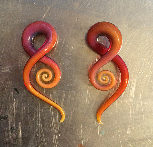 GLASSHEART GLASS SQUID EARRINGS 2G