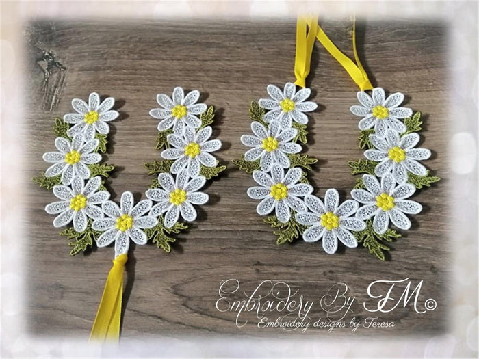 Horseshoe made of flowers FSL - Daisy / 5x7 hoop