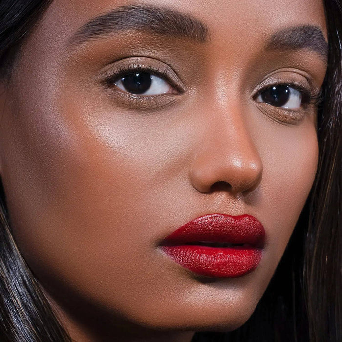 I Need a Rouge Lip Styletto model look.