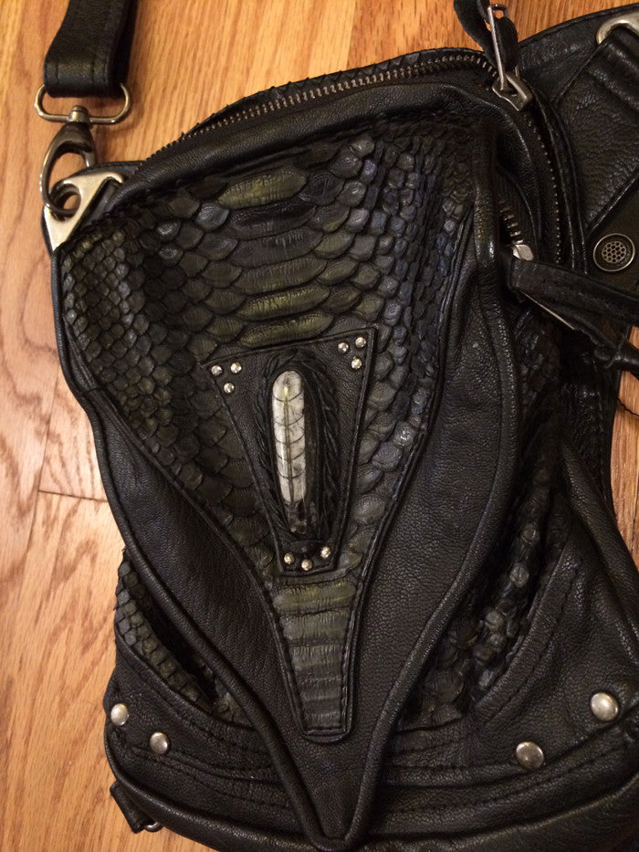 JUNGLE TRIBE PREDATOR PREY BLASTING BAG