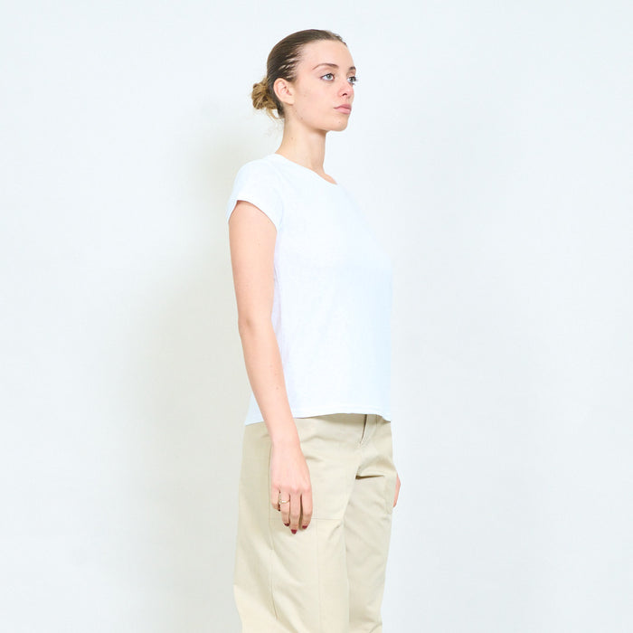 Minimal chest logo detail fitted short sleeve t-shirt with clean round neckline wholesale