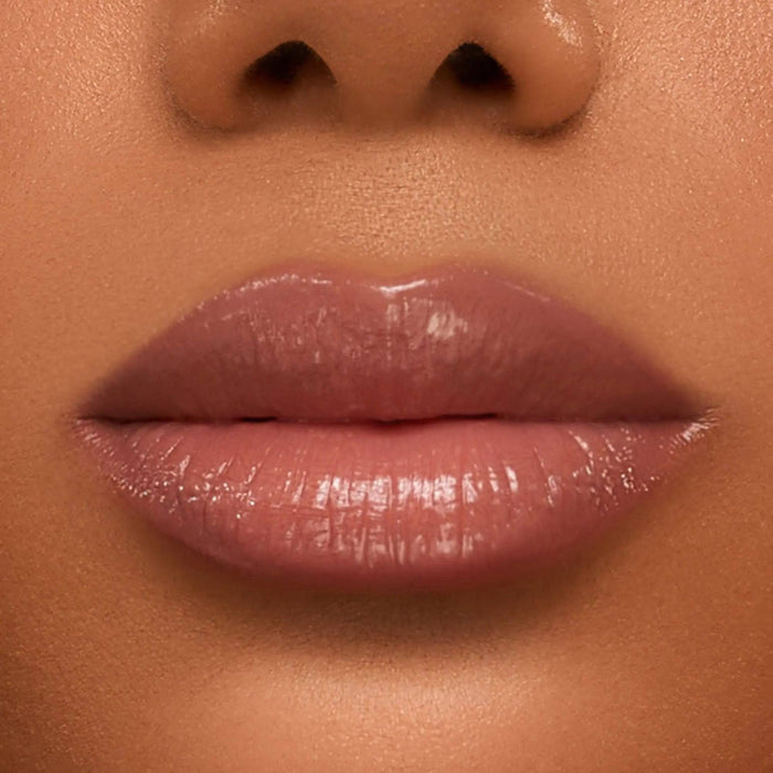 My Dream Lip Gloss model look - lips close-up.