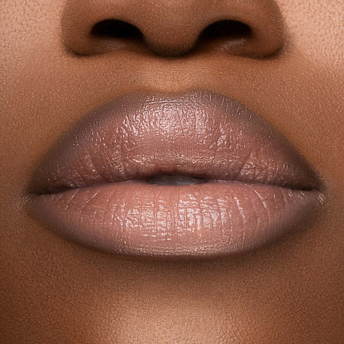 My Dream Lip Gloss model look - lips close-up.