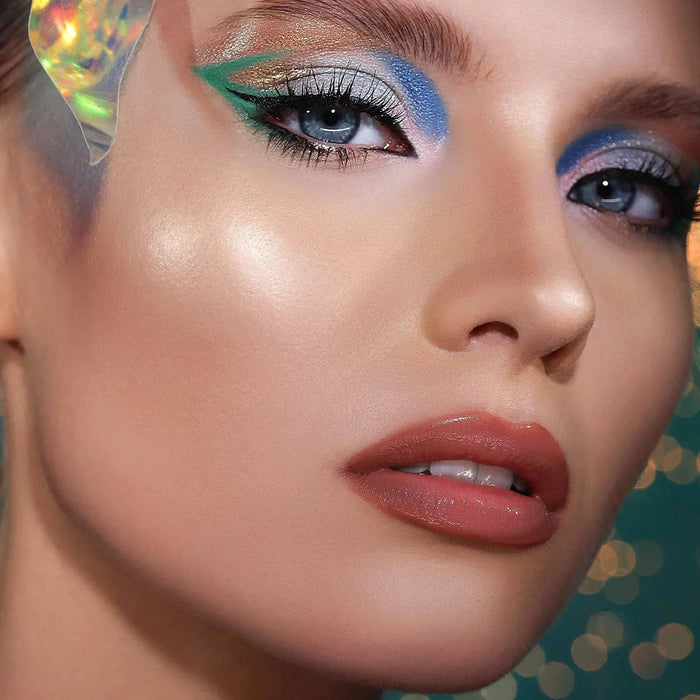 Pastel Plexi Glow Highlighter model look on a sparkly background.