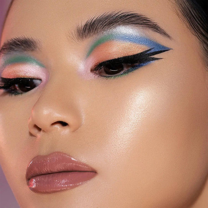 Pastel Plexi Glow Highlighter model look on a light purple background.