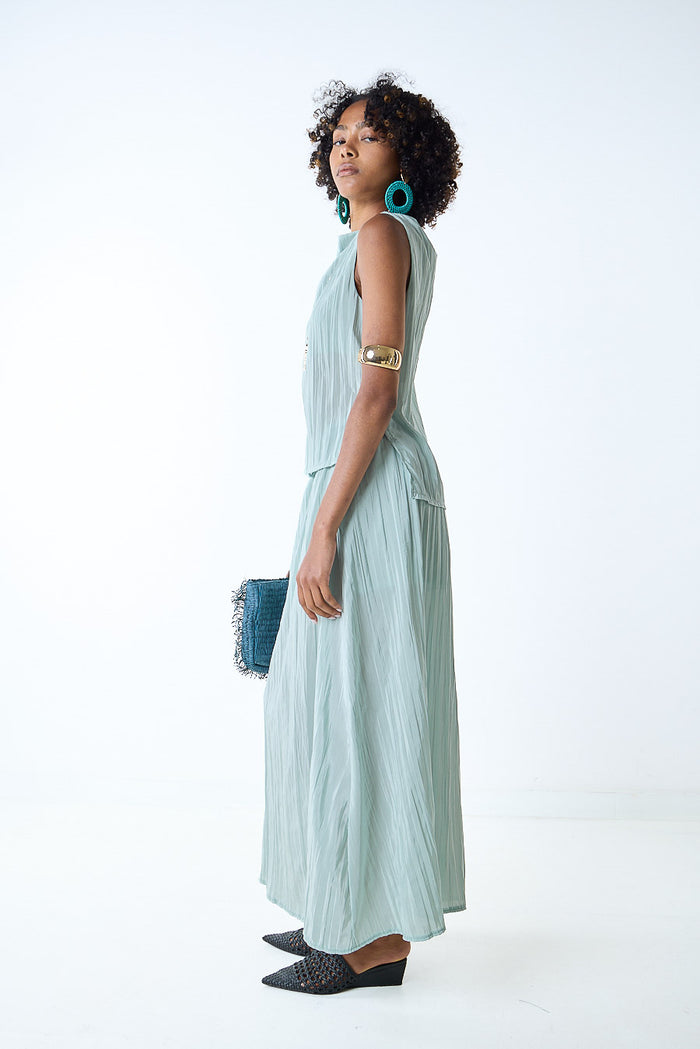 Pleated flowy maxi skirt wholesale