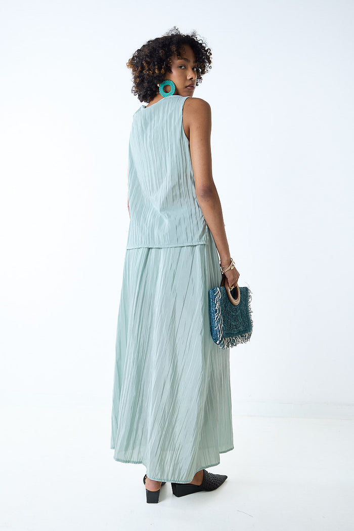 Pleated flowy maxi skirt wholesale