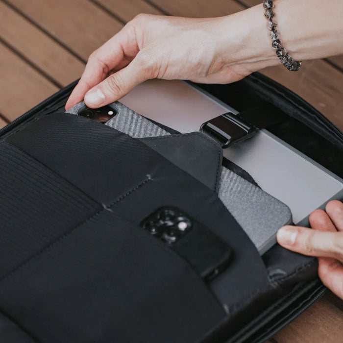BOLD PYX: 24L Everyday Travel Backpack (Midnight Blue) | Isetan KL Online Store