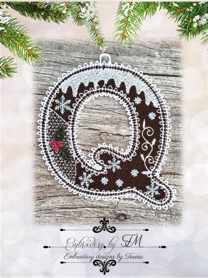 Q gingerbread alphabet/5x7 hoop/combination of felt and lace