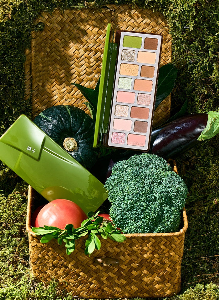 QianYan Spring Blooms in Her Collection Eyeshadow & Blusher T5638