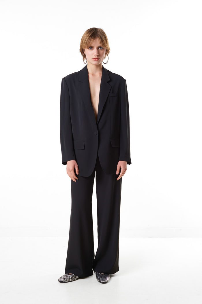 Single breasted relaxed tailored blazer wholesale