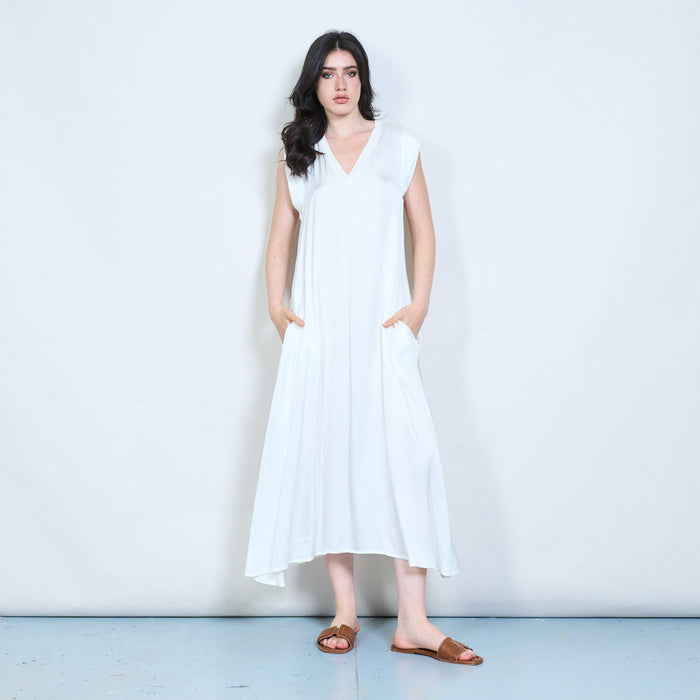 Sleeveless fluid maxi dress wholesale