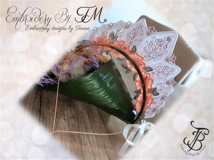 Tiara with flowers FSL / 6x10 hoop and 5x7 hoop