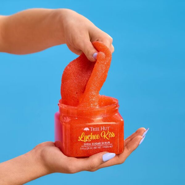 TREE HUT Lychee Kiss Shea Sugar Scrub سكراب شيا شوكر من تري هت