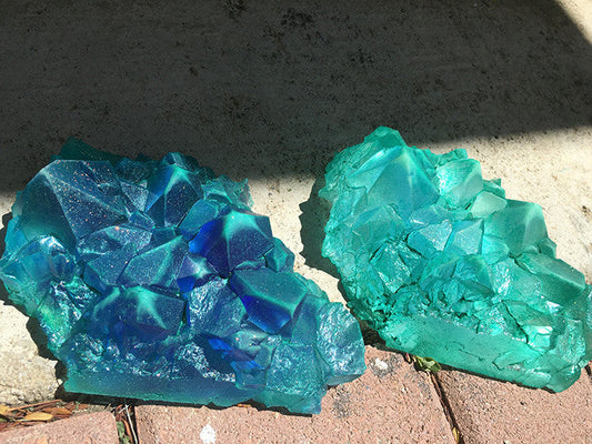 URETHANE GLOW IN THE DARK CRYSTAL- LARGE ( BLUE GREEN)
