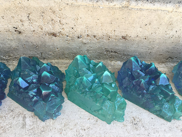 URETHANE GLOW IN THE DARK CRYSTAL- LARGE ( BLUE GREEN)