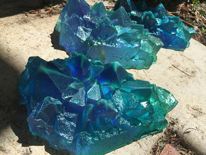 URETHANE GLOW IN THE DARK CRYSTAL- LARGE ( BLUE GREEN)