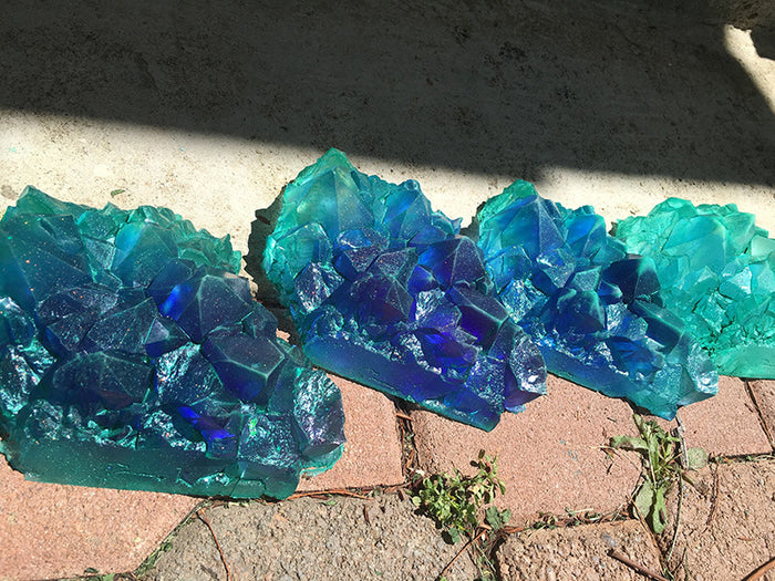 URETHANE GLOW IN THE DARK CRYSTAL- LARGE ( BLUE GREEN)
