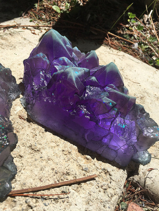 URETHANE GLOW IN THE DARK CRYSTAL- LARGE ( DEEP BLUE)