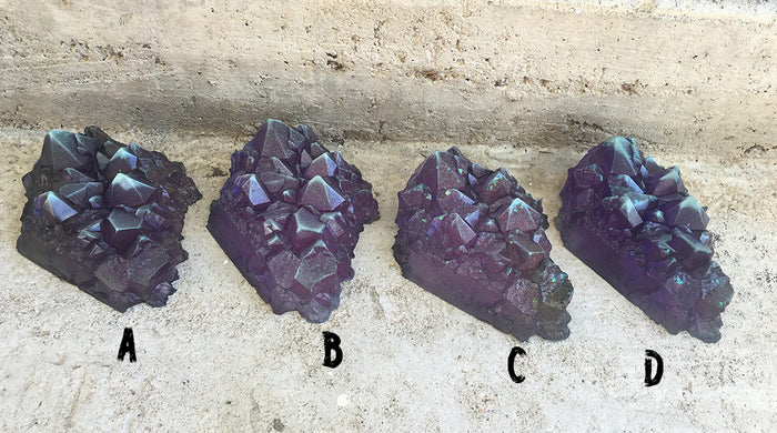 URETHANE GLOW IN THE DARK CRYSTAL- LARGE ( DEEP BLUE)