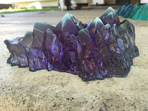URETHANE GLOW IN THE DARK CRYSTAL- LARGE ( DEEP BLUE)