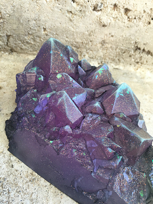 URETHANE GLOW IN THE DARK CRYSTAL- LARGE ( DEEP BLUE)