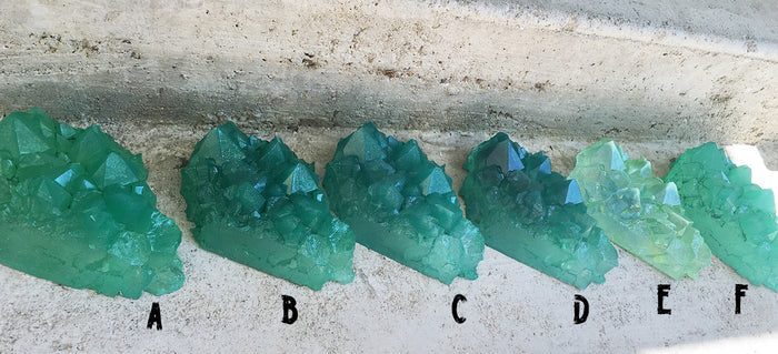 URETHANE GLOW IN THE DARK CRYSTAL- LARGE ( EMERALD GREEN)
