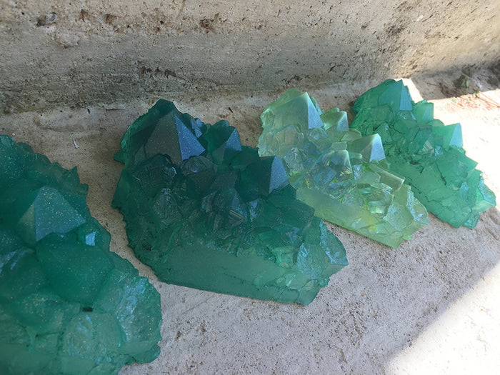 URETHANE GLOW IN THE DARK CRYSTAL- LARGE ( EMERALD GREEN)