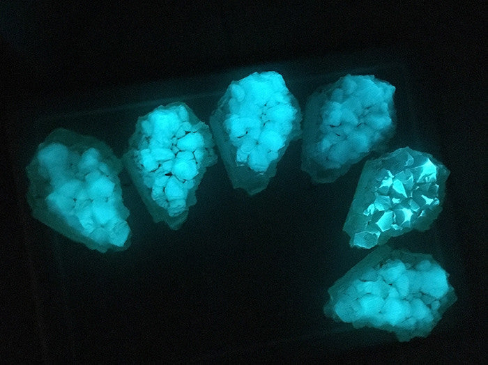 URETHANE GLOW IN THE DARK CRYSTAL- LARGE ( EMERALD GREEN)