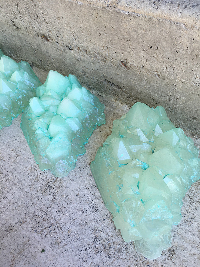 URETHANE GLOW IN THE DARK CRYSTAL- LARGE ( MINT GREEN)